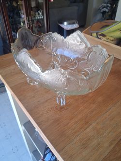 1950's Jeannette Glass "Lombardi" Candy Dish/Bowl