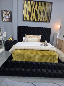 ✨️ King, Cal King, Queen Bed Frame ✨️ Furniture Sectionals, Bedrooms, Dining Avail