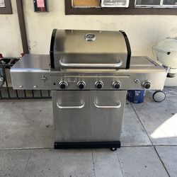 Bbq grill. Asador para usarse con gas propane