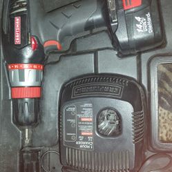 Craftsman 14.4 V DRILL W/ 2 BAT&CHRGR