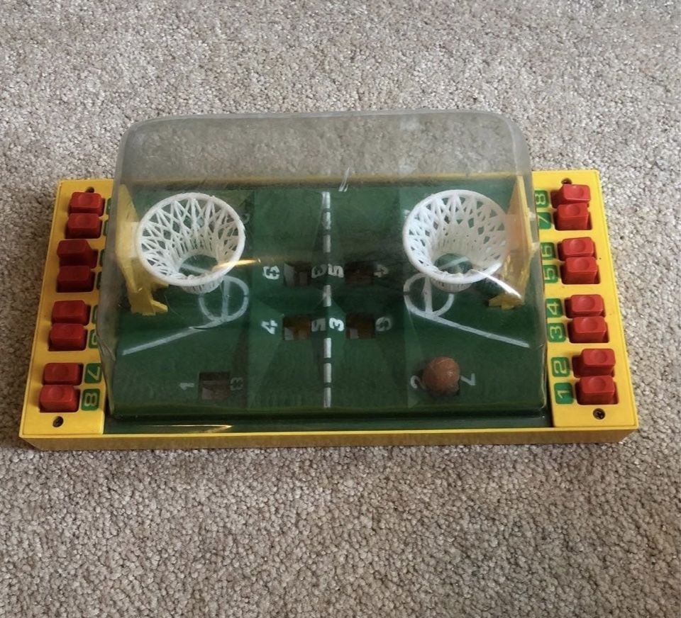 Vintage BASKETBALL GAME Tabletop Dome Toy