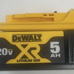  New DeWalt DCB205 XR 5AH 20 Volt MAX Lithium Ion Power Tool Battery 