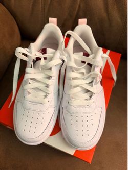 Shoes 4y women 5.5