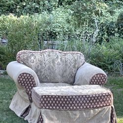 Oversized Chair & Ottoman w/washable Reversible Slip Covers