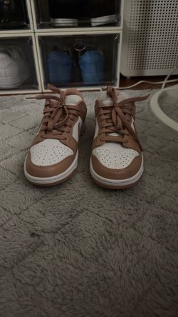 Women’s Nike dunk
