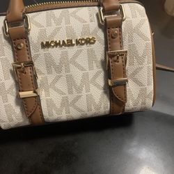 Brand New Michael Kors Hand Bag