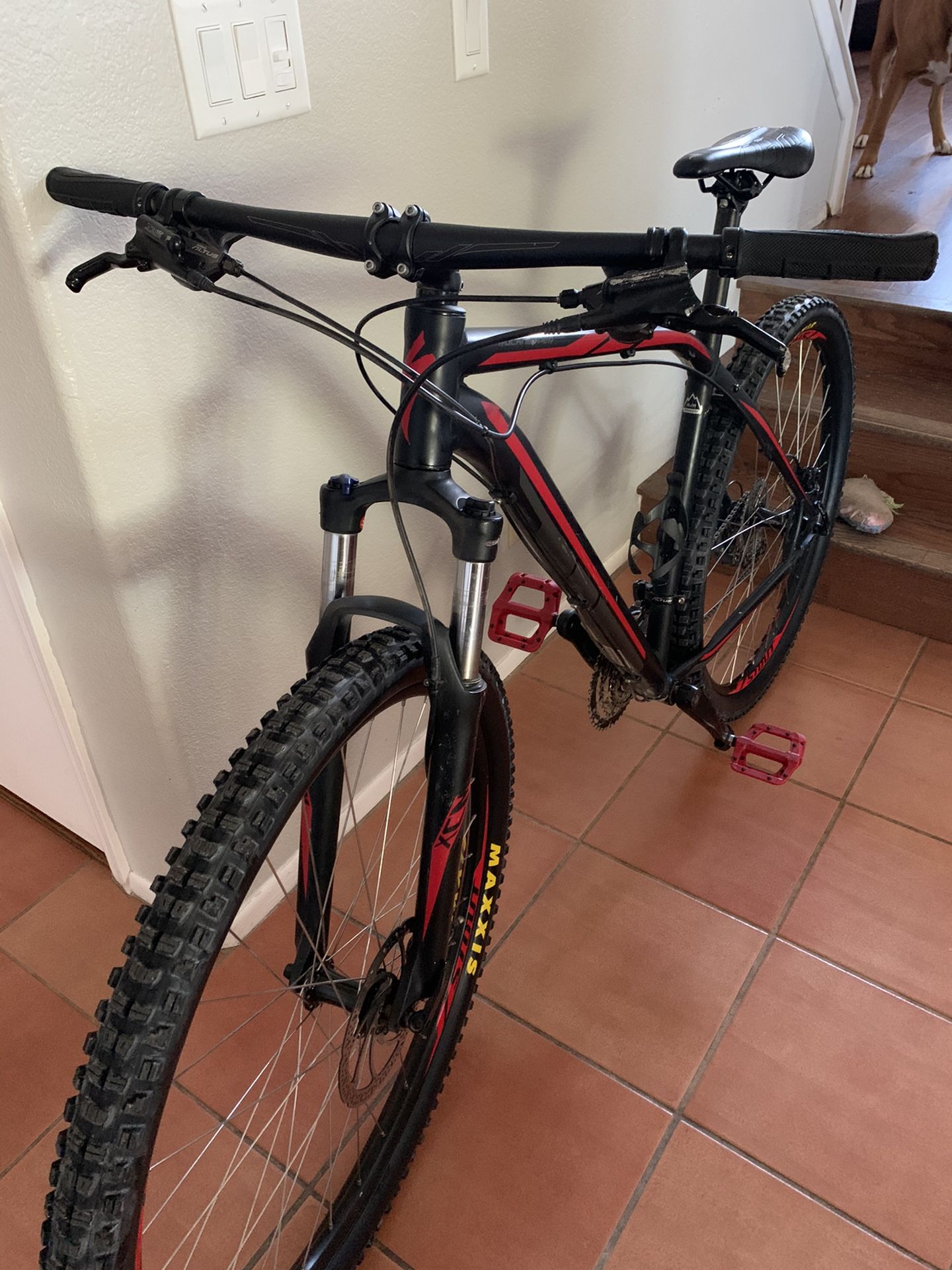 2017 Specialized Rockhopper Sport mountain bike