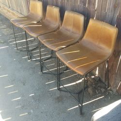 4 Sillas De Polyurethane