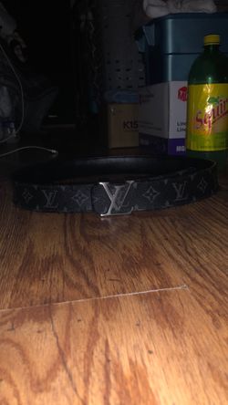 Loui Vuitton belt