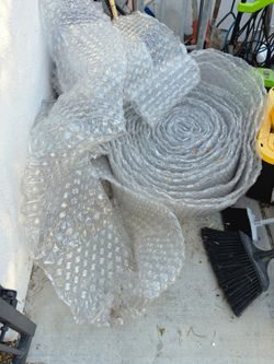 Rolls of EXTRA LARGE BUBBLE WRAP