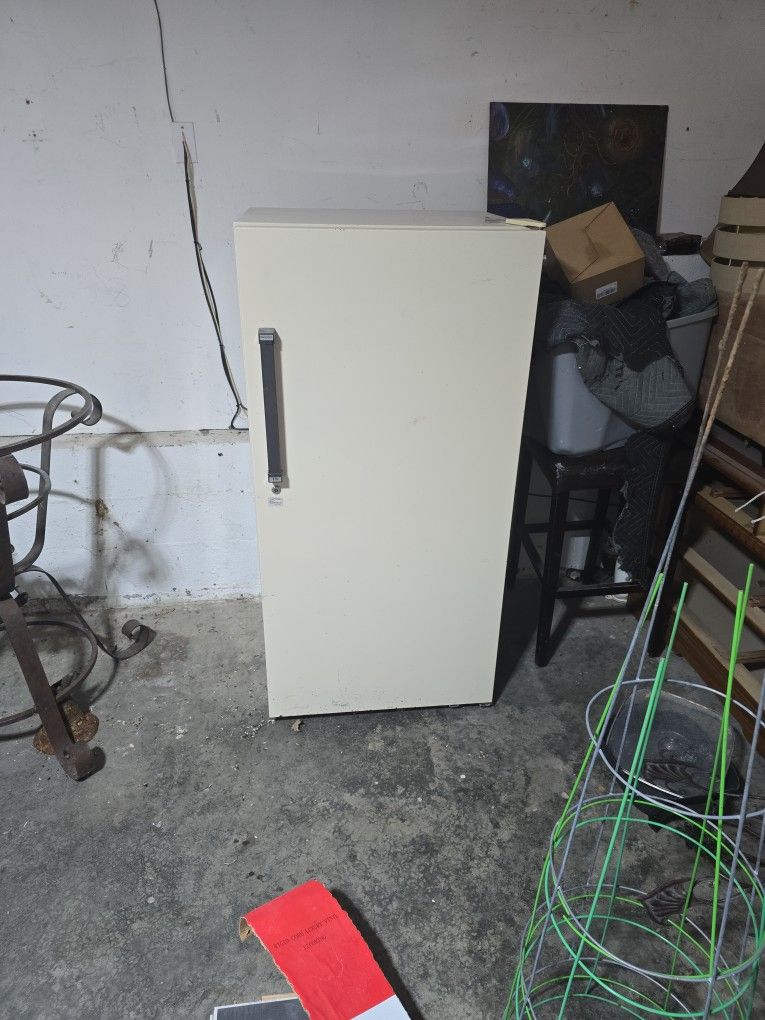 Kenmore Frostless Deep Freeze 