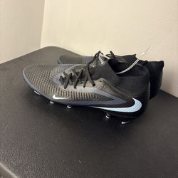 Nike Phantom 6 Academy High FG/MG Soccer Cleats Men’s 9.5