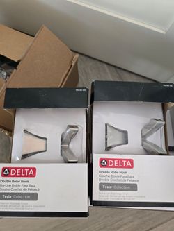 Delta double robe hook