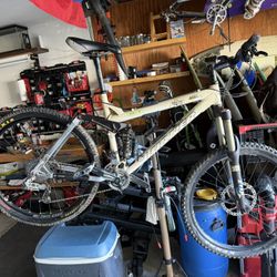 Turner Six Pack Medium enduro mountain bike for sale