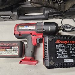 Snap On 1/2 Impact With Battery And Charger