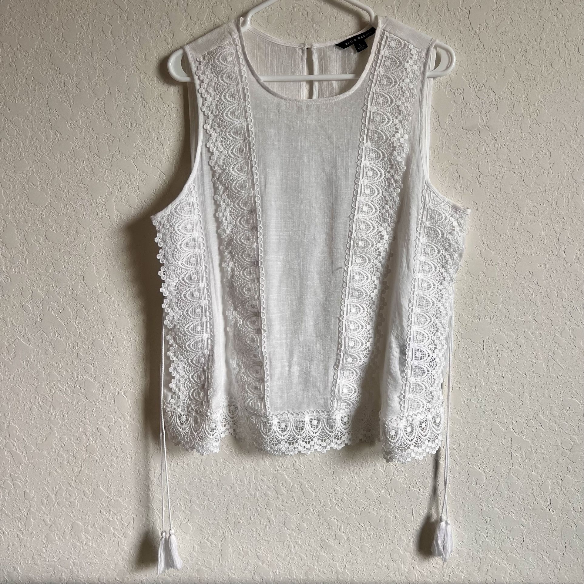 Zac & Rachel White Crochet Trim Large Sleeveless Top BEAUTIFUL!