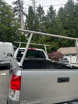 Thule lumber rack