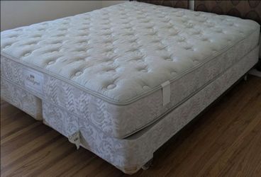 Beautyrest Pillow Top Mattress with Box Spring