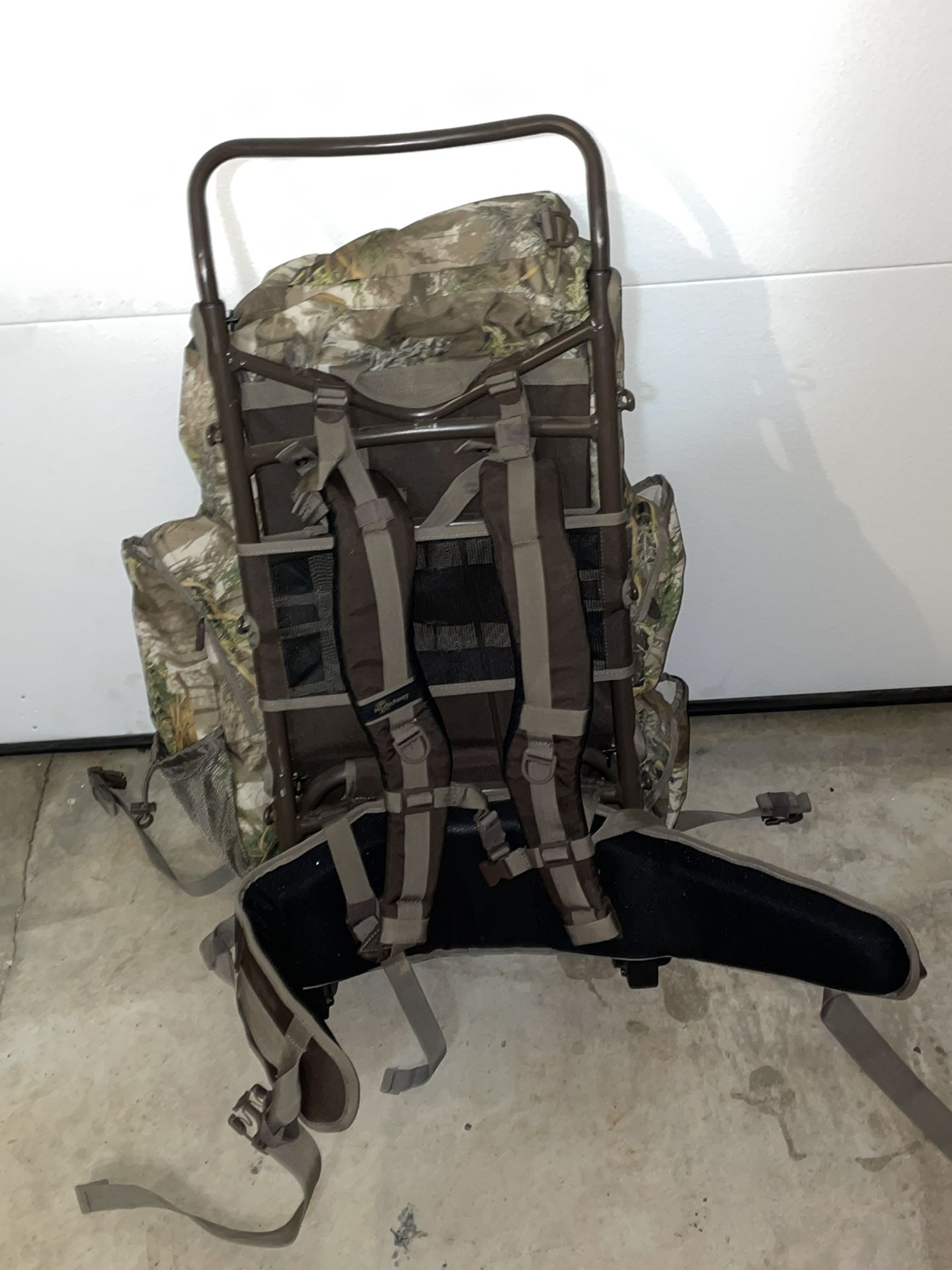 HideAway Max-1 Extrrnal Frame Hunting Pack for Sale in Glenwood, OR -  OfferUp