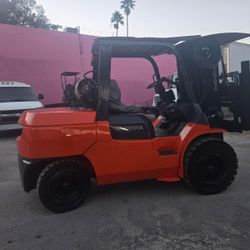 Forklift En Buen Precio También Contamos Con Plan De Financiamiemto