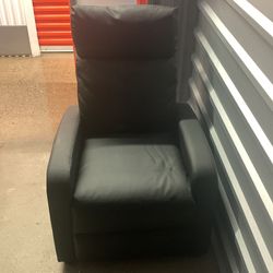 4 clean recliners