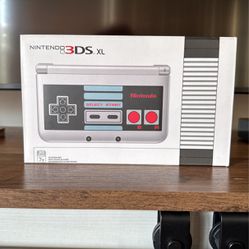 Nintendo 3DS XL - NES Edition - CIB Complete In Box - Original Everything