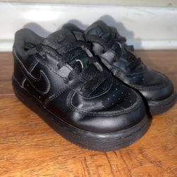 Nike Boys Air Force 1 '07 314193-009 Back Lace Up Athletic Sneaker Size: 8C
