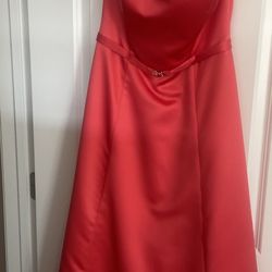LIKE NEW Women’s size 6 dress