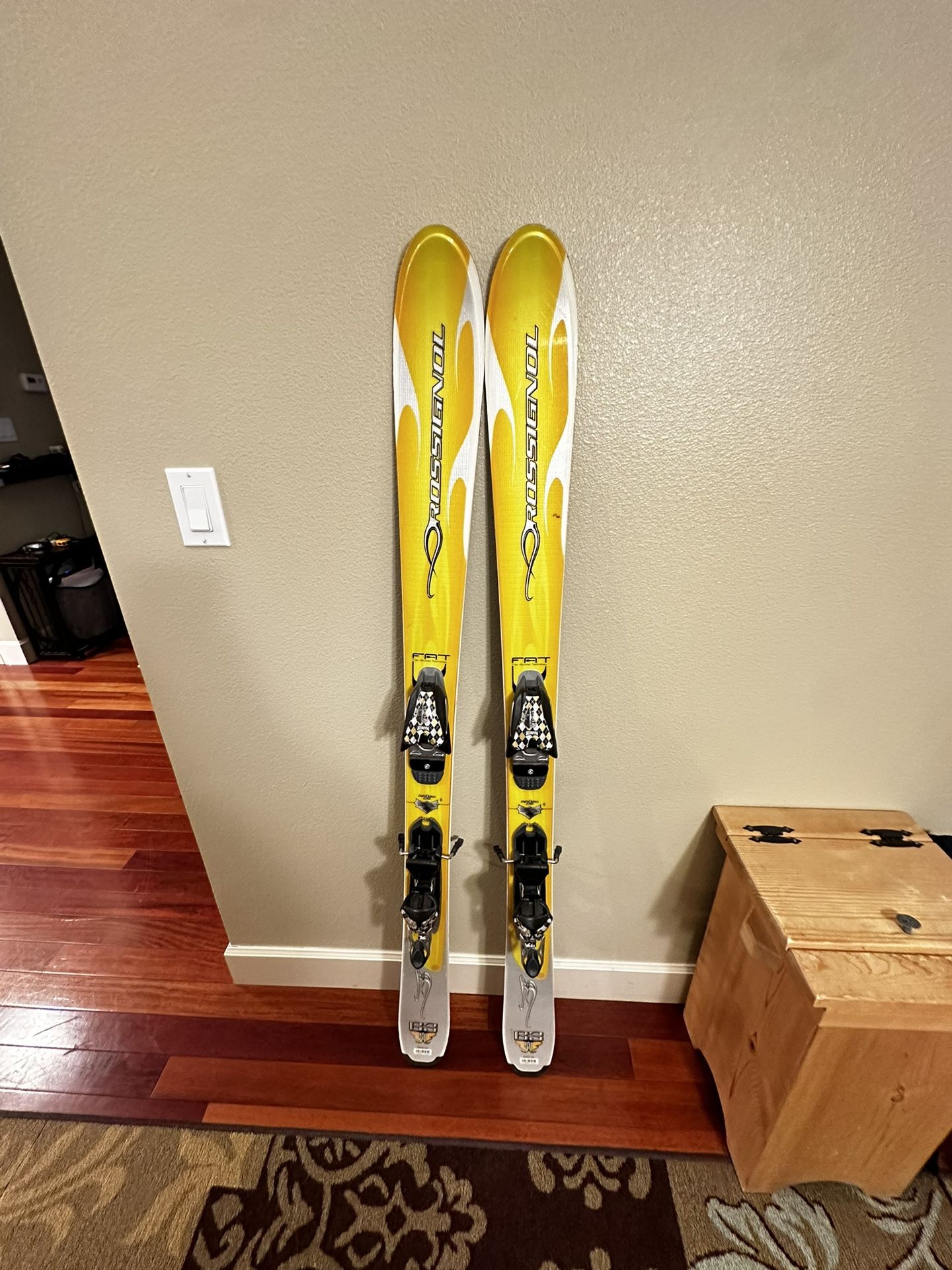 Rossignal yellow Ski’s