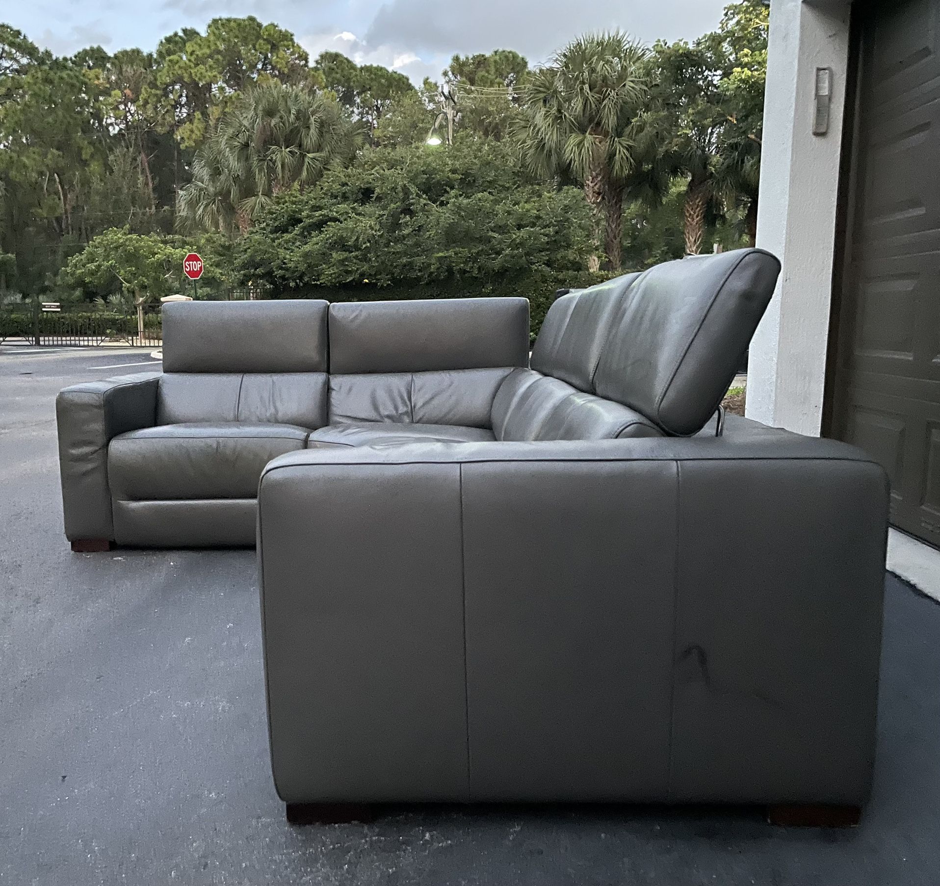 Sectional Couch/Sofa - Recliners - Gray - Macy’s - Delivery Available 🚛
