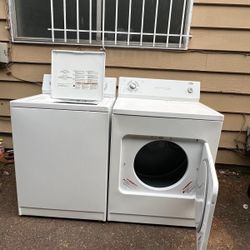 Washer and dryer in excellent condition💦
