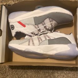 Size16 Men’s Air Jordan 11 CMFT LOW Q54