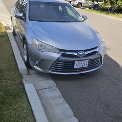 2017 Toyota Camry Hybrid 