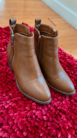 Women's brown boots