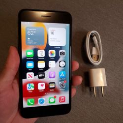 iPhone 8 Plus - UNLOCKED - Like New 