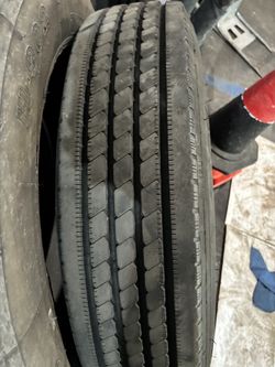 USED USED MICHELIN   235/80/22.5.   