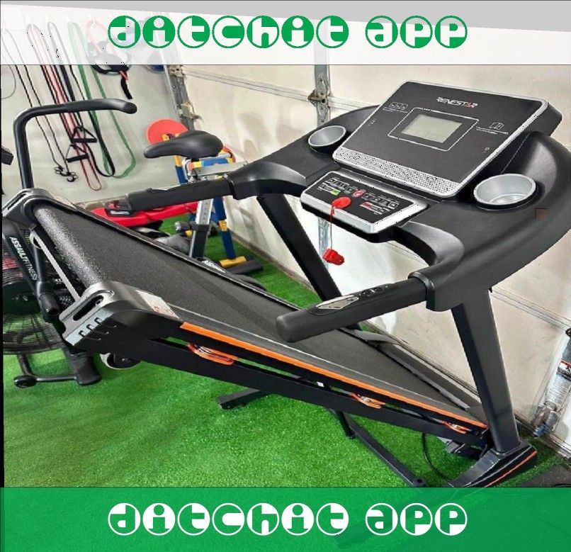 Mrs audience Life Fitness Treadmill Professional Exercise Equipment