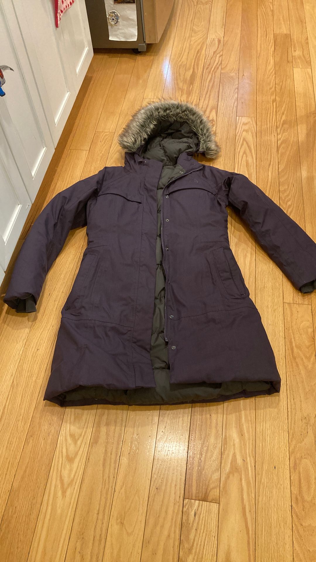 THE NORTH FACE WOMENS PARKA s MEDIUM