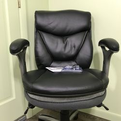 Serta smart layers 2024 verona manager chair