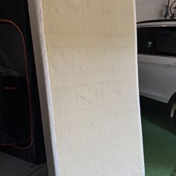 King Box Springs - Free