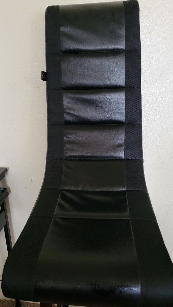 Gaming chair
