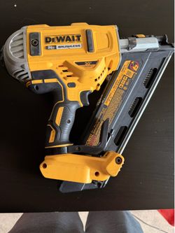 Dewalt cordless Nailgun ( tool only, no battery)