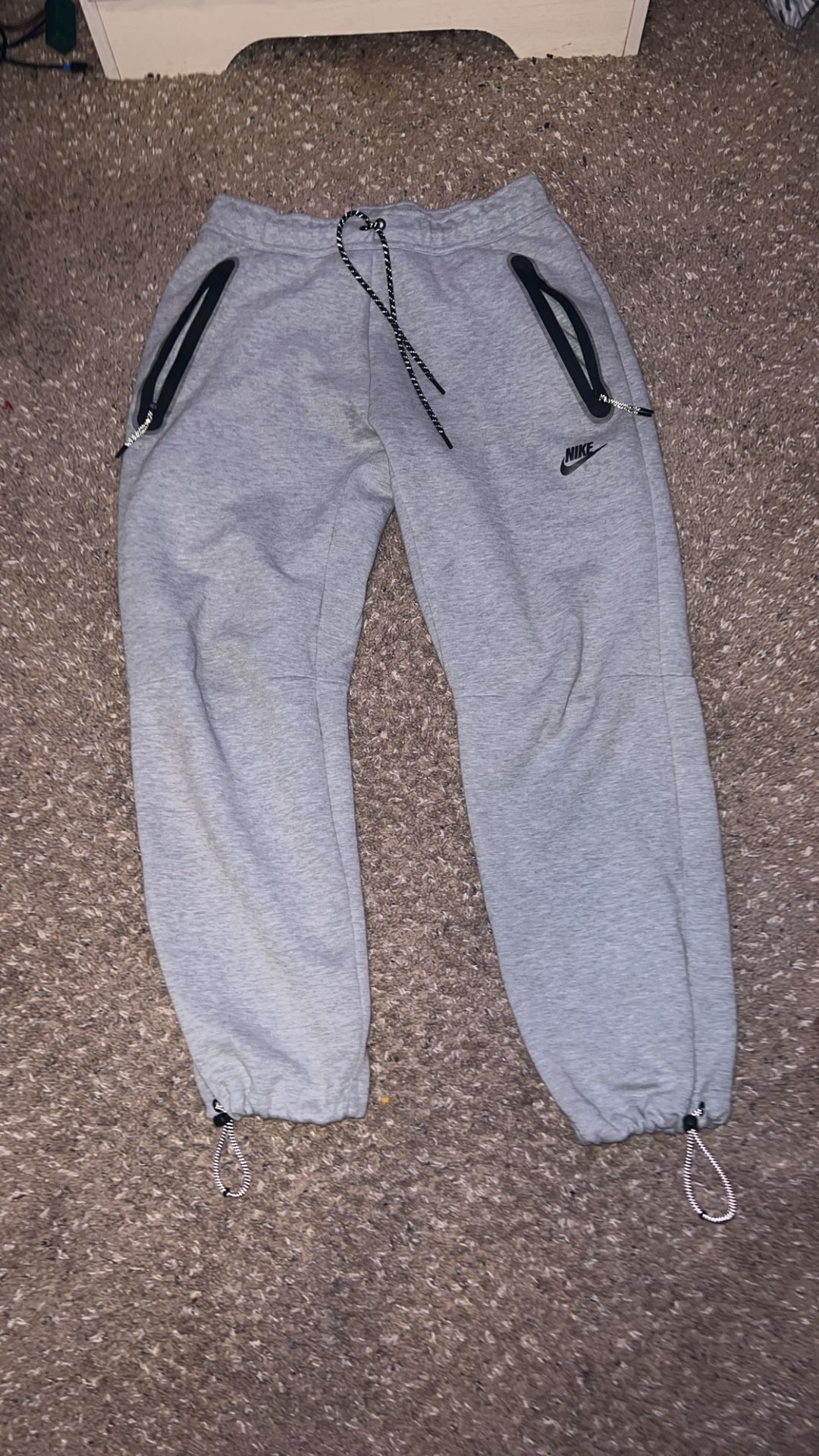 Nike Men’s Tech Tech Fleece Grey Joggers / Sweatpants