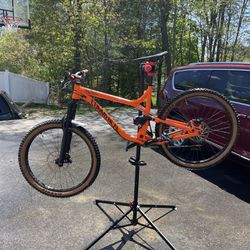 Commencal Meta Am V3 MTB With Upgrades 