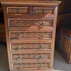 Solid Wood Craved Chest Of Drawers 