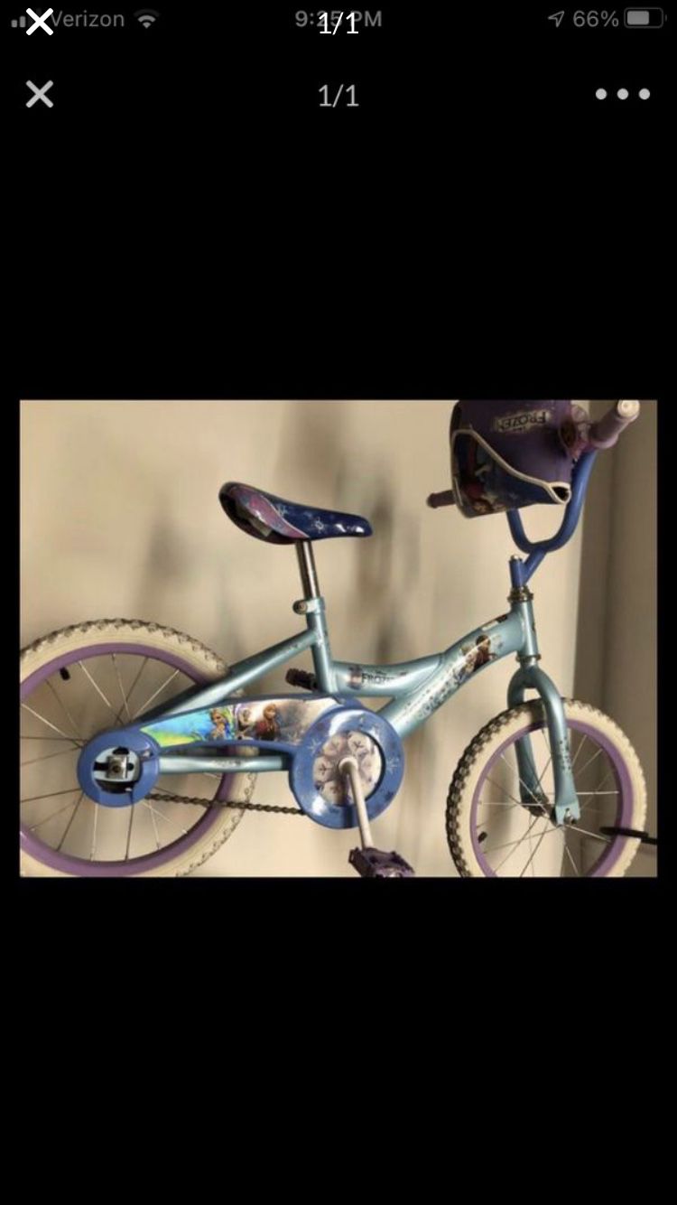 Disney Frozen Girls Bike- Like New! Training wheels included!