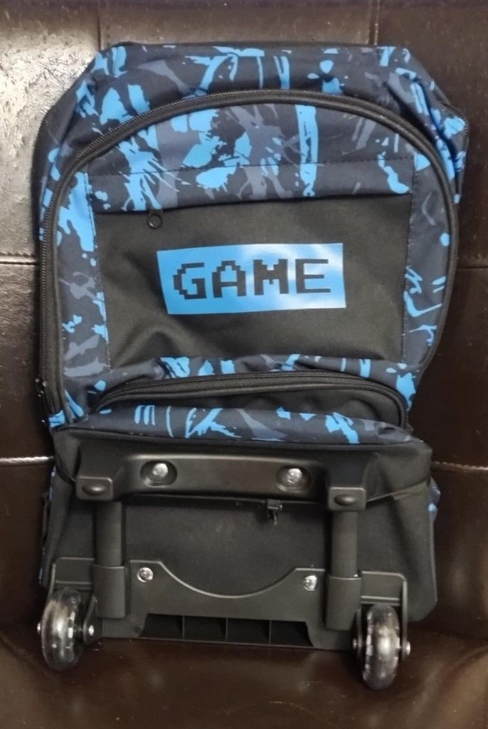 Gamer Unisex Rolling Backpack Me