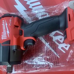 Milwaukee M18 FUEL GEN-2 18V Lithium-Ion Mid Torque Brushless Cordless  1/2 in Impact Wrench  (Tool Only 