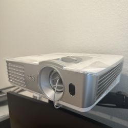 BenQ W1070 Projector