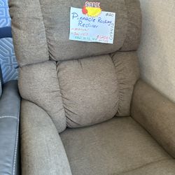 Matching Lazy Boy Rocking Recliners $600 Can Deliver 